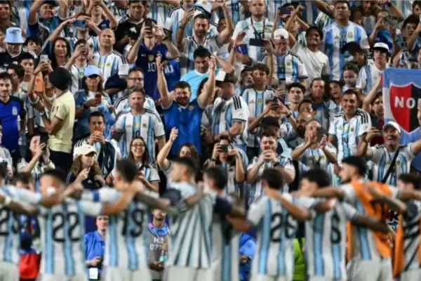 Es sólo un partido de fútbol: qué hay detrás del mensaje de Scaloni y por qué Argentina-Inglaterra moviliza mucho más que una semifinal