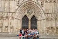 El viaje de un grupo de estudiantes tucumanos que vive el Mundial desde Inglaterra