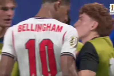 Video: la furiosa reacción de Jude Bellingham contra Valentín Barco tras la clasificación de Argentina a la final