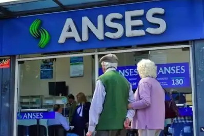 Aumento para jubilados en agosto: cuánto cobrarán con el bono de $70.000