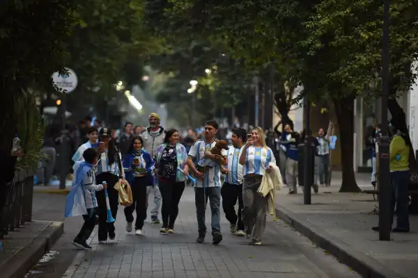 La Plaza Independencia fue el epicentro de la fiesta en Tucumán por el pase de Argentina a la final