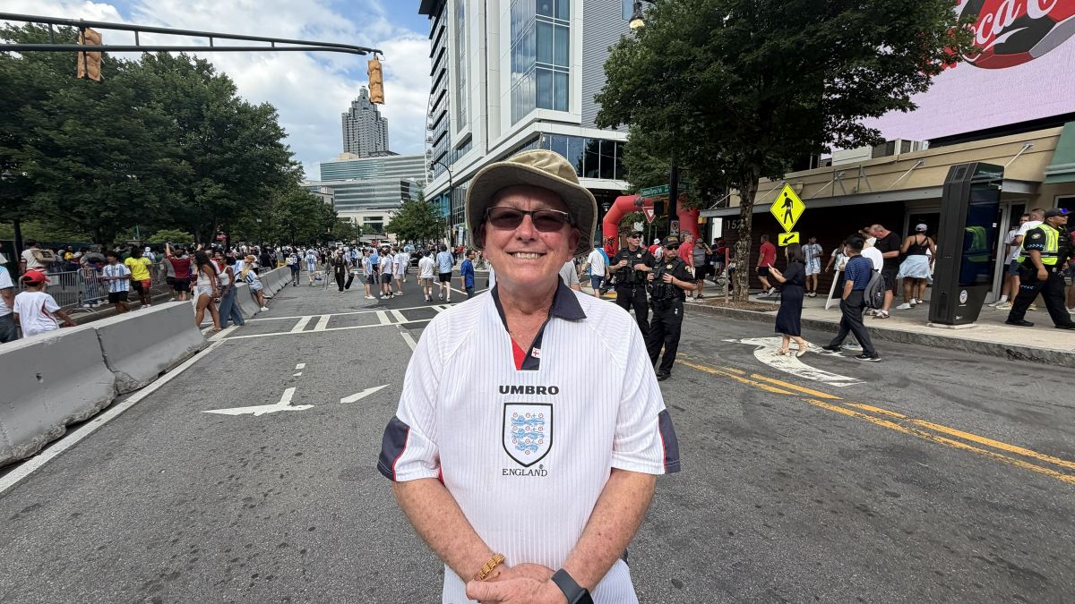 Del “el que no salta es un inglés” al silencio y algunas piñas: así se vivió una semifinal cargada de tensión en el Fan Fest de Atlanta