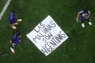 Qué sanción prevé la FIFA por la bandera de Las Malvinas son argentinas que exhibió la Selección
