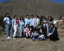 Jóvenes de El Mollar se organizan para no sentirse solos