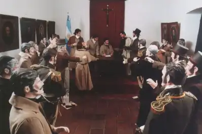 Recuerdos fotográficos: los maniquíes de la Casa Histórica sorprendieron a los visitantes en 2002