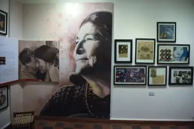 El rincón más emotivo de la casa de Mercedes Sosa cabe en unas pocas postales