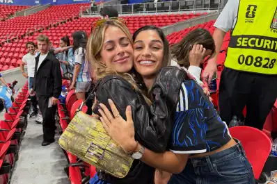 El look de Tini para apoyar a la selección en Atlanta: ¿cuánto costó el bolso exclusivo que usó?