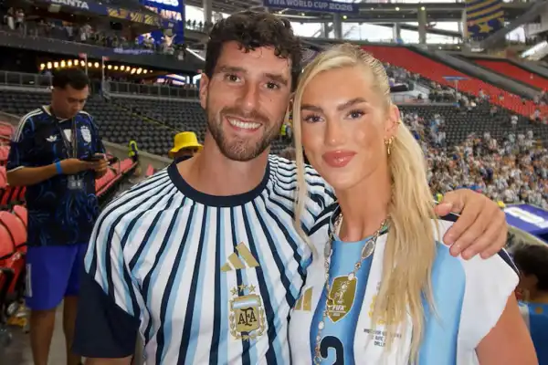 “¿Sobrevivirá mi relación?”: el divertido dilema de la novia inglesa de Marcos Senesi en el triunfazo de Argentina