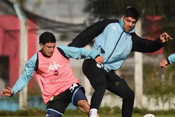 Falcioni empezó a definir el equipo de Atlético Tucumán para el debut en el Clausura