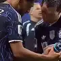 Mundial 2026: qué decía la botella de Pickford que tanto llamó la atención de Lionel Messi
