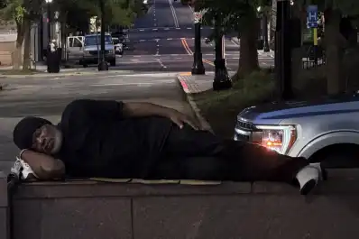 Los contrastes de Atlanta: la ciudad que deslumbra con sus rascacielos y golpea cuando se miran sus sombras