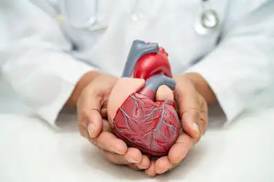 Especialistas cardiovasculares revisan la lista de cuidados para la final del Mundial