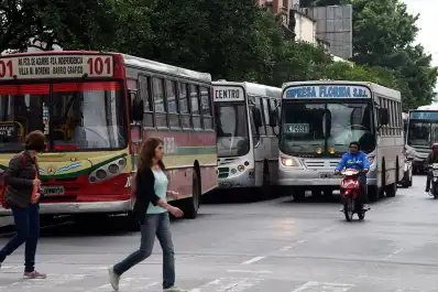 “Dependemos de la toma de las calles”: con condicionantes, los colectivos circularán durante y después del partido