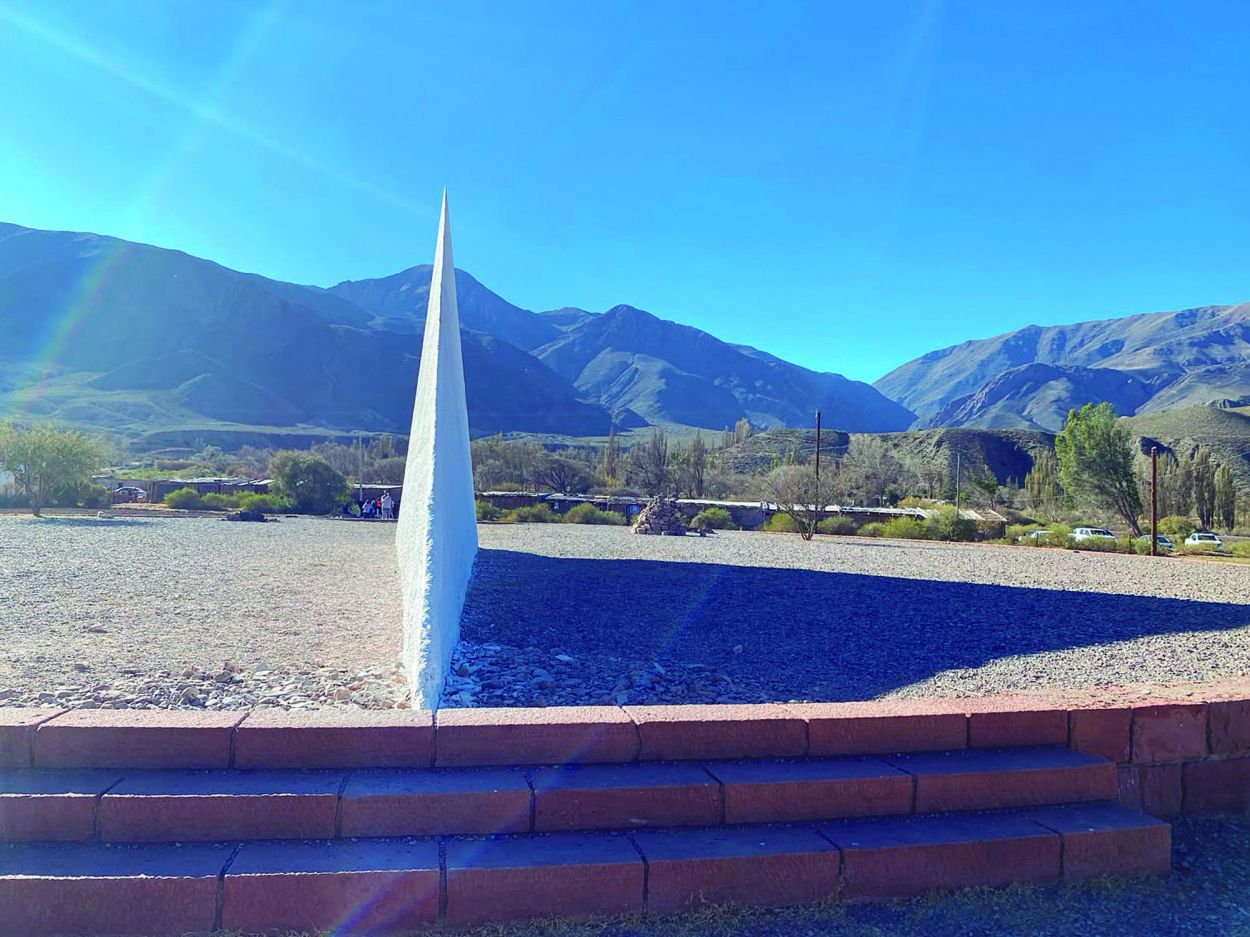 Recuerdos fotográficos: Ernesto Padilla y el Trópico de Capricornio en Humahuaca