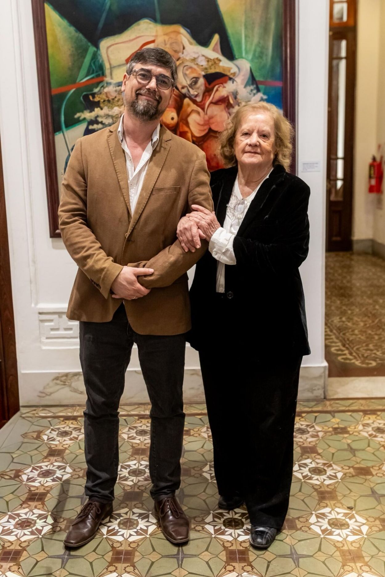 LOS AUTORES. La biografía fue escrita por Coviello y Campos Alvo.