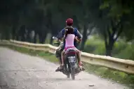 Andar en moto en el reino de la anomia vial
