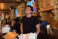 “Cambiaron la forma en la que veo el fútbol”: los argentinos emocionaron a un bartender en un bar de Nueva York