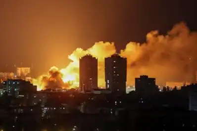 Una oleada de misiles rusos causa destrucción en Kiev