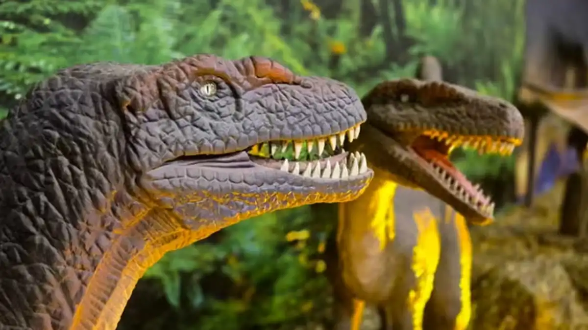 Dinosaurios en Yerba Buena: el gigante dinosaurio argentino que se roba todas las miradas en las vacaciones de invierno