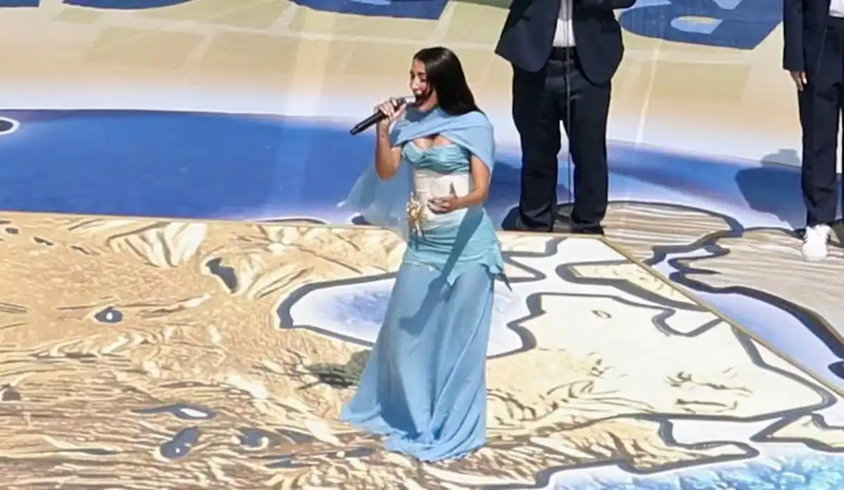 Qué dijo María Becerra tras cantar el himno y la dolorosa derrota de la Selección argentina en la final