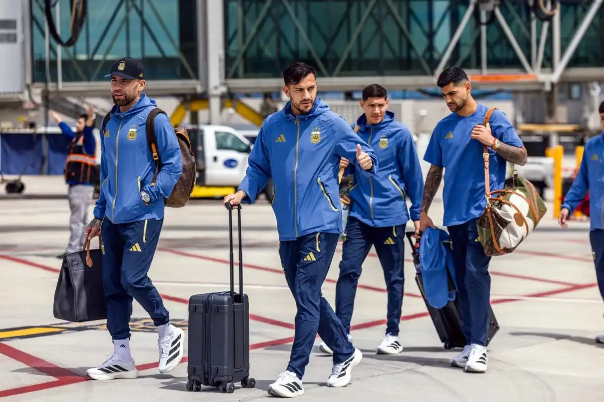 Seguí en vivo el vuelo que trae de regreso a la Selección argentina: a qué hora llegaría a Ezeiza
