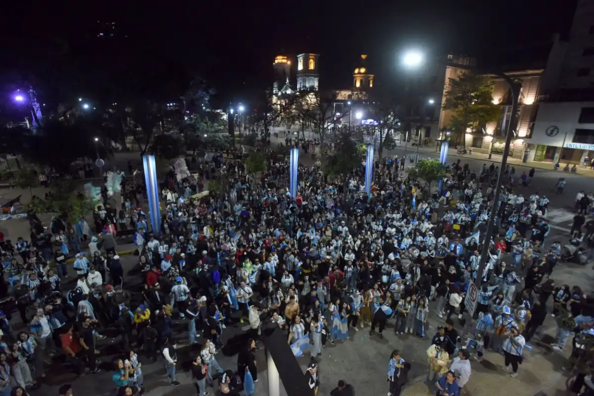 Si la plaza Independencia hablara
