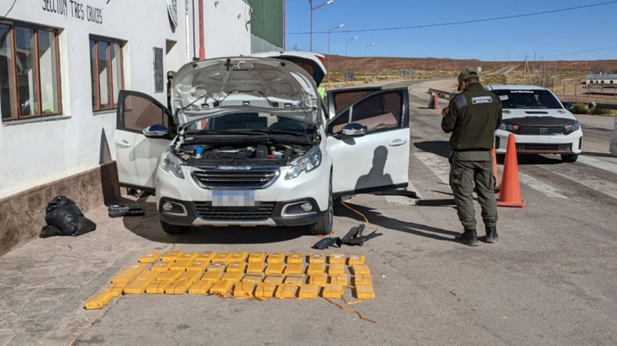 Cayó una banda narco que operaba entre Salta y Jujuy: un preso dirigía la organización desde la cárcel