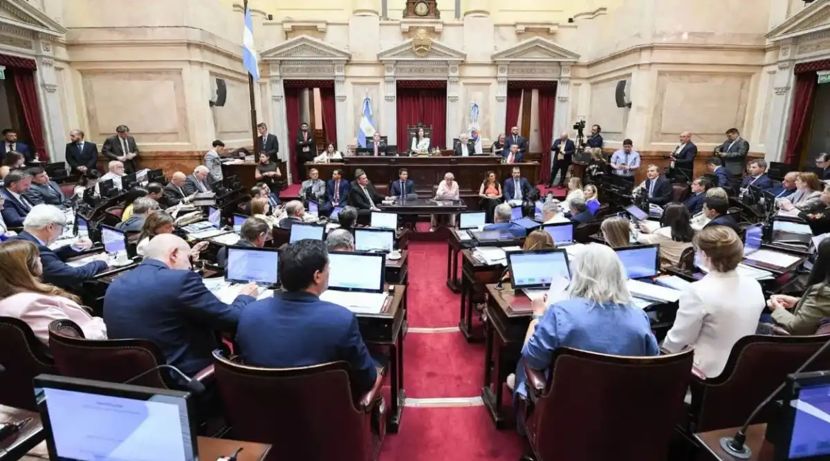Los senadores pasarán a cobrar casi $12 millones mensuales