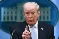 Donald Trump amenazó con destruir puentes y centrales eléctricas en Irán y crece la tensión en el estrecho de Ormuz