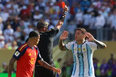 El oscuro antecedente que marcó la carrera de Slavko Vincic, el árbitro que dirigió la final del Mundial