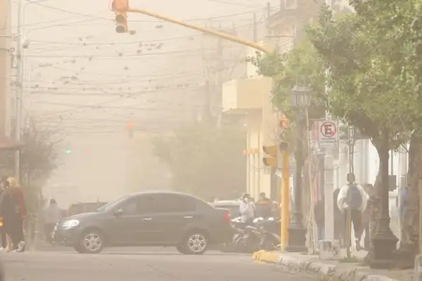 Rige la alerta por viento zonda el NOA: cuáles son las localidades afectadas en Tucumán