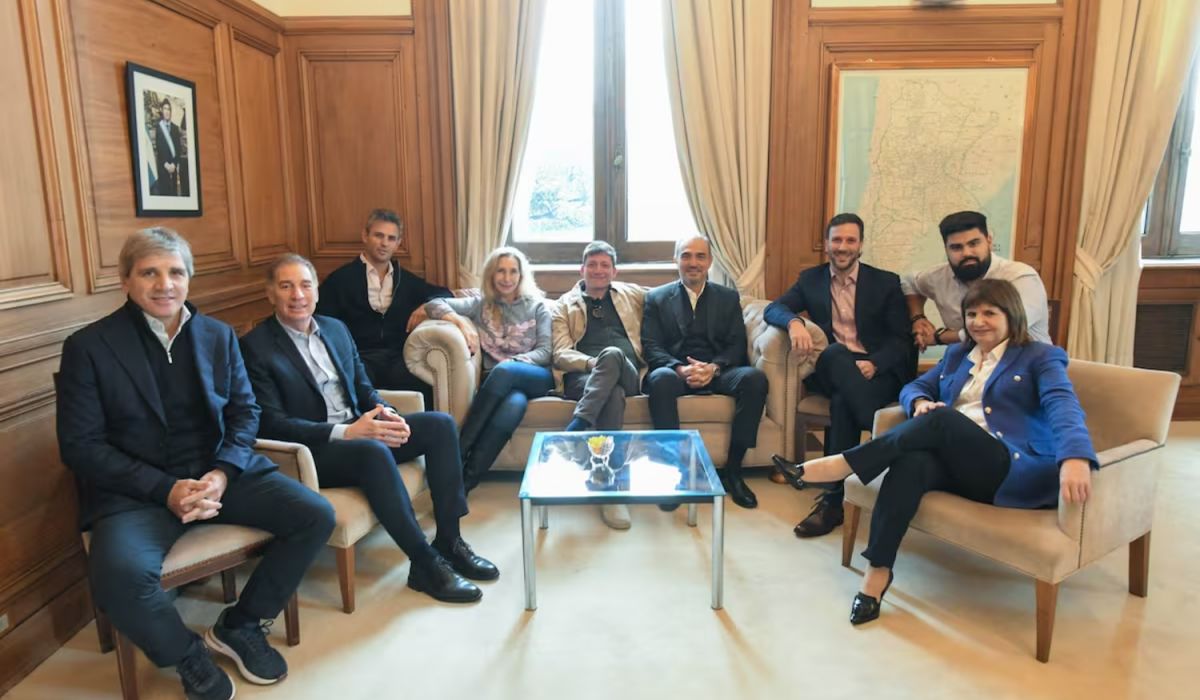 El Gobierno reunió a la mesa política y definió la agenda legislativa para el segundo semestre
