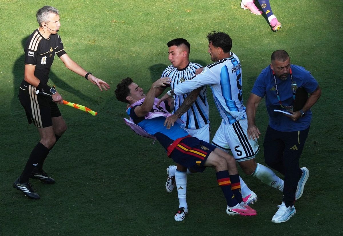 La FIFA confirmó la sanción para Leandro Paredes tras los incidentes en la final del Mundial