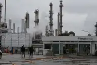 Pampa Energía cierra la única planta de caucho sintético del país y pone en riesgo 200 empleos