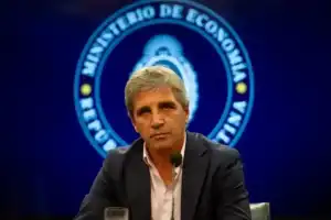 Luis Caputo brindará una conferencia este miércoles y anunciará nuevas medidas económicas