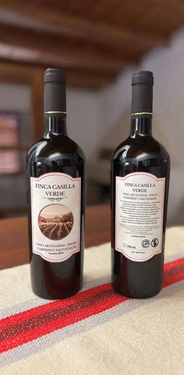 Botella con etiqueta de Finca Casilla Verde