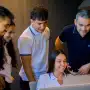 Lanzan TucuLab: el programa gratuito de formación e inserción laboral para jóvenes tucumanos