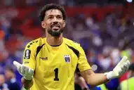 Le atajó un tiro libre a Messi en el Mundial y ahora jugará en un gigante de Sudamérica