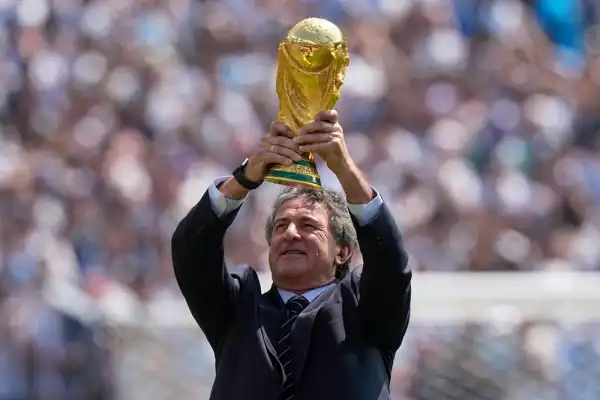 Mario Kempes rompió el silencio tras la final del Mundial y rechazó las teorías conspirativas sobre Argentina
