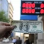 Dólar hoy: el oficial llegó a $1.520 en el Banco Nación y marcó un nuevo récord