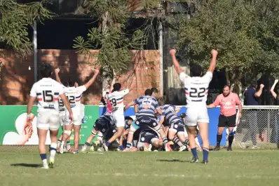 Natación sufrió, reaccionó y eliminó a Universitario del Torneo del Interior B
