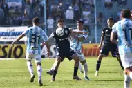 Firme para defender, en deuda para atacar: el Atlético de Falcioni no pudo en su debut
