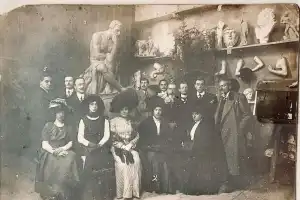 Recuerdos fotográficos: las coincidencias entre Lola Mora y Pompilio Villarrubia Norri