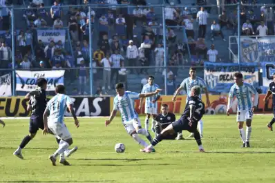 Atlético Tucumán volvió con poco fútbol, pero sumó un punto que vale más de lo que parece