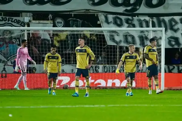 Boca sufrió una dura goleada ante Riestra en el arranque el Clausura