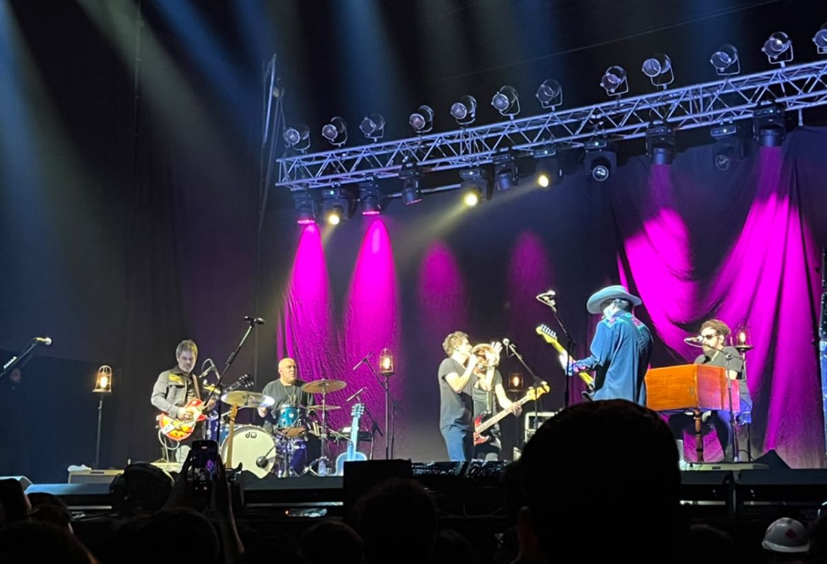 ROCK Y BLUES. Guasones repasó más de 30 años de canciones durante su presentación en el Club Floresta.