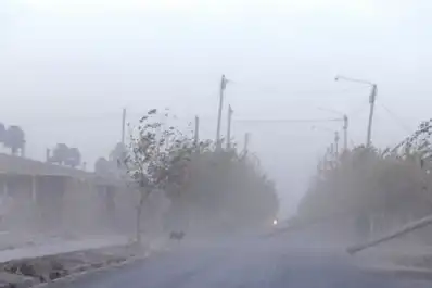 14 provincias bajo riesgo: el SMN emitió la alerta roja, naranja y amarilla por tormentas, frío extremo, viento zonda y nevadas