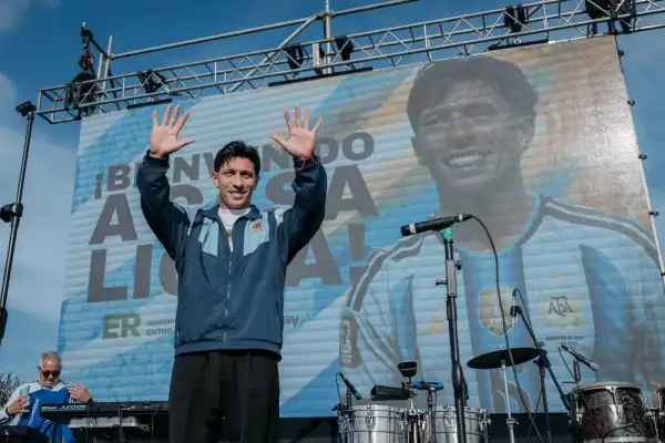 Lisandro Martínez apuntó contra las críticas: No tienen de dónde generar ese odio
