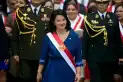 Keiko Fujimori juró en Perú, en medio de una ola de crímenes
