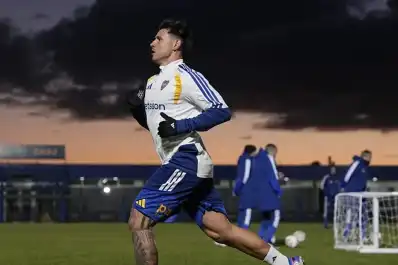 Adam Bareiro preocupa en Boca: cuánto tiempo estará fuera y por qué crece la chance de una operación
